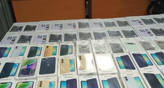 CID Nabs Smuggler with 349 Phones and 17 Tablets